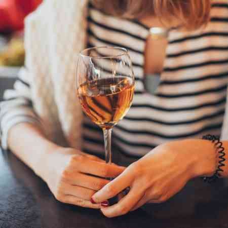 How does alcohol affect our skin?