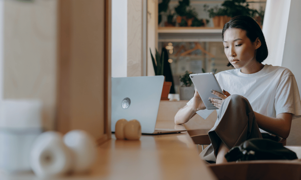 What shoppers actually ask an AI skin advisor